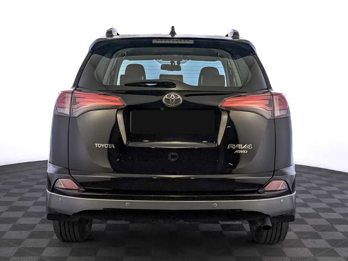 Toyota RAV4 с пробегом — 2017 год. Фото: #5