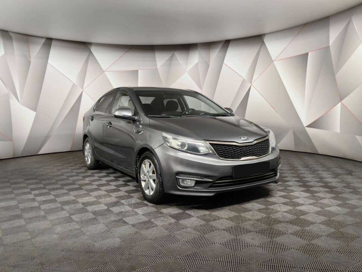 Kia Rio с пробегом — 2015 год. Фото: #2