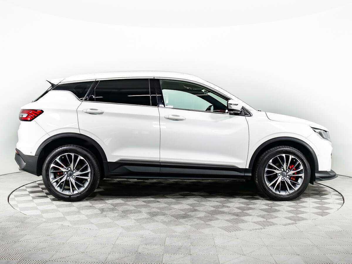 Geely Coolray с пробегом — 2022 год. Фото: #3