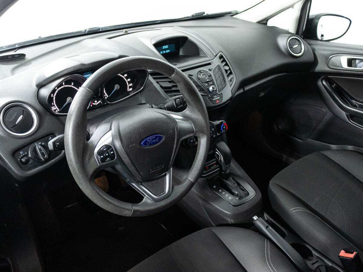 Ford Fiesta с пробегом — 2016 год. Фото: #10