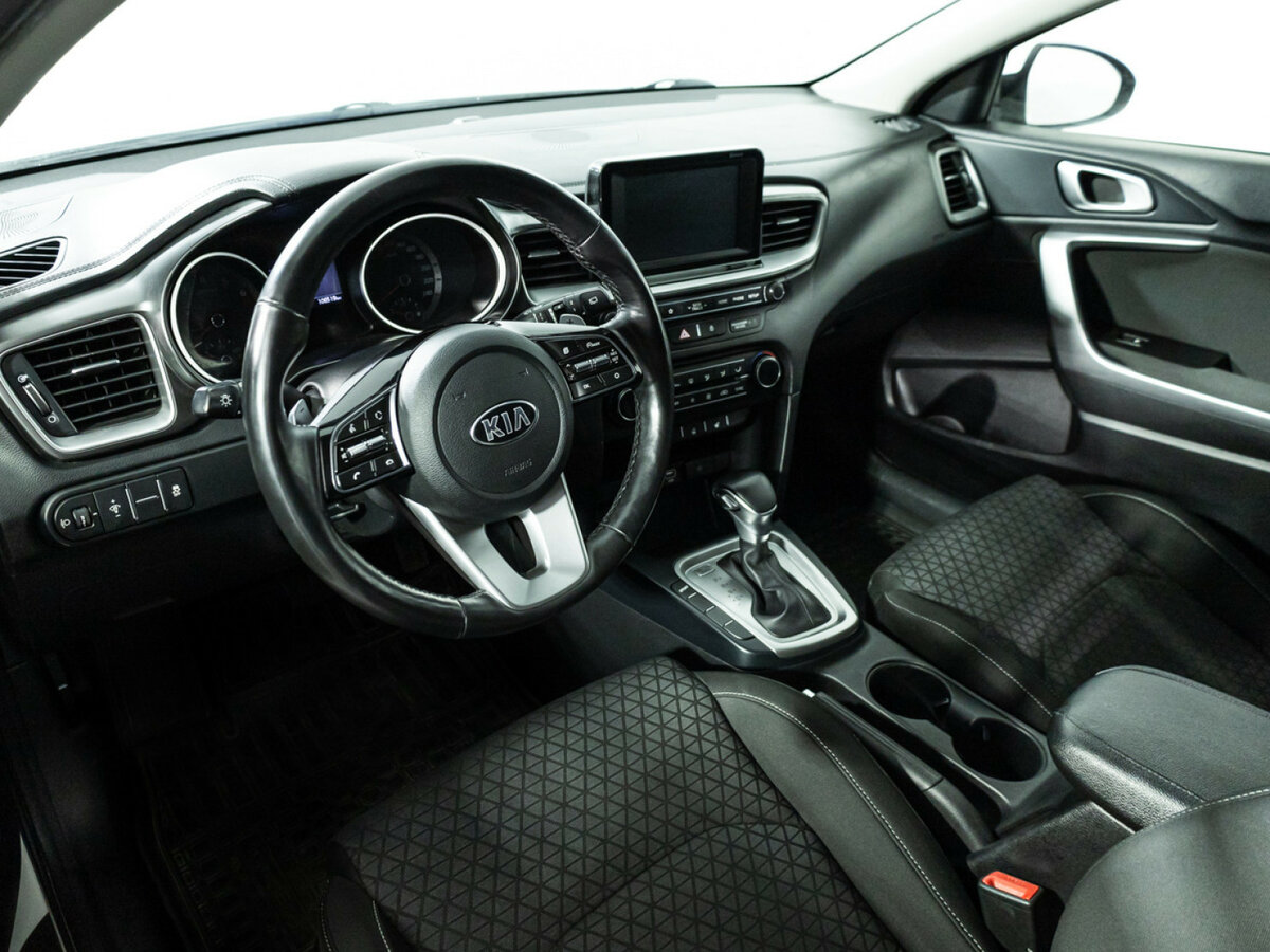 Kia Ceed с пробегом — 2018 год. Фото: #10
