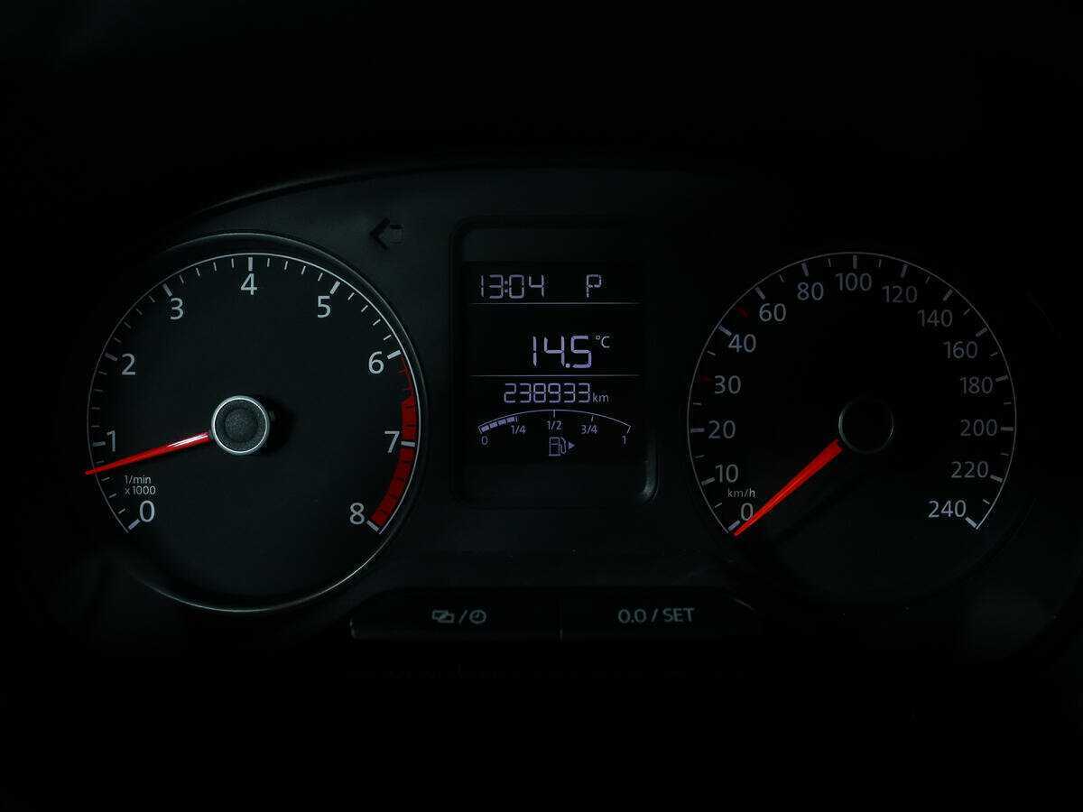 Volkswagen Polo с пробегом — 2014 год. Фото: #9