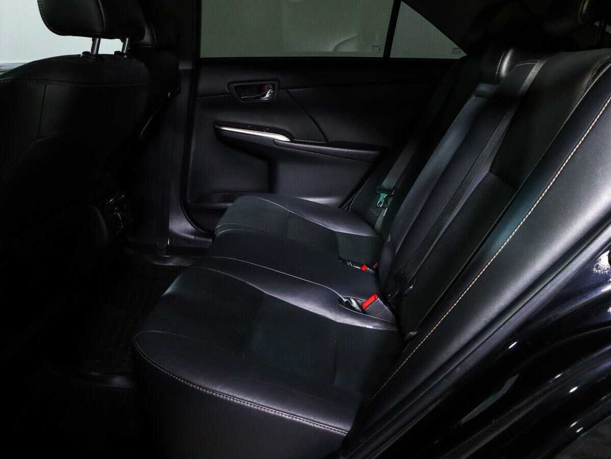 Toyota Camry с пробегом — 2018 год. Фото: #7