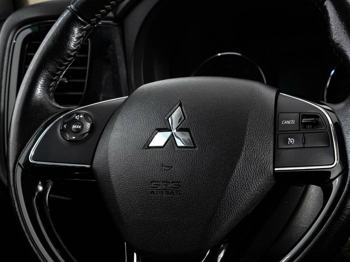 Mitsubishi Outlander с пробегом — 2020 год. Фото: #10