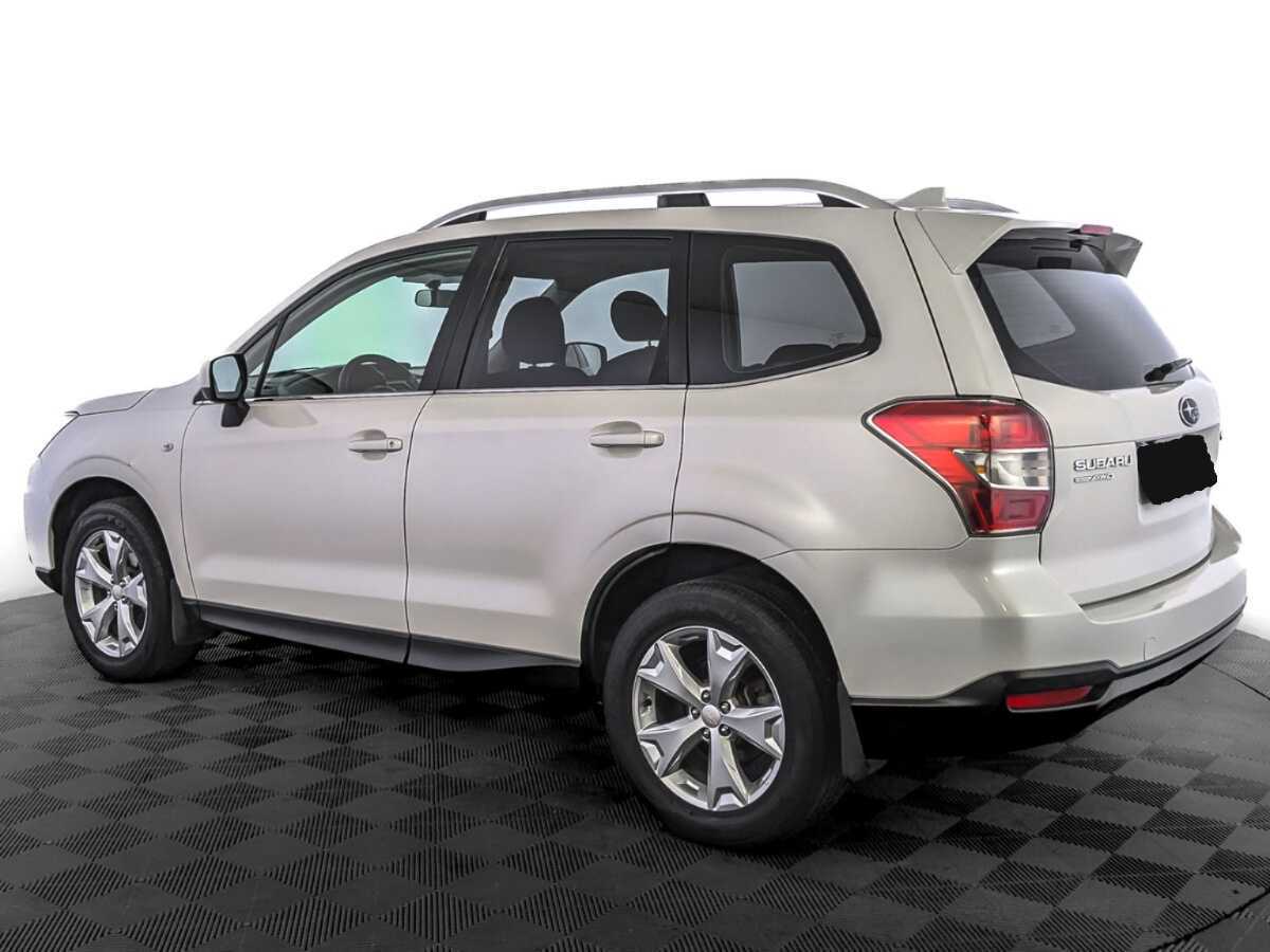 Subaru Forester с пробегом — 2015 год. Фото: #6