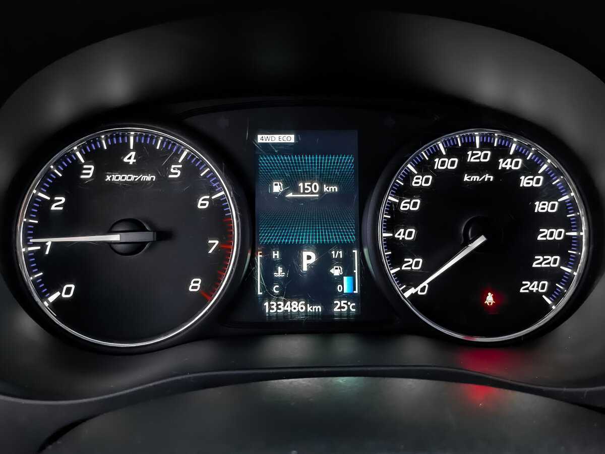 Mitsubishi Outlander с пробегом — 2012 год. Фото: #11