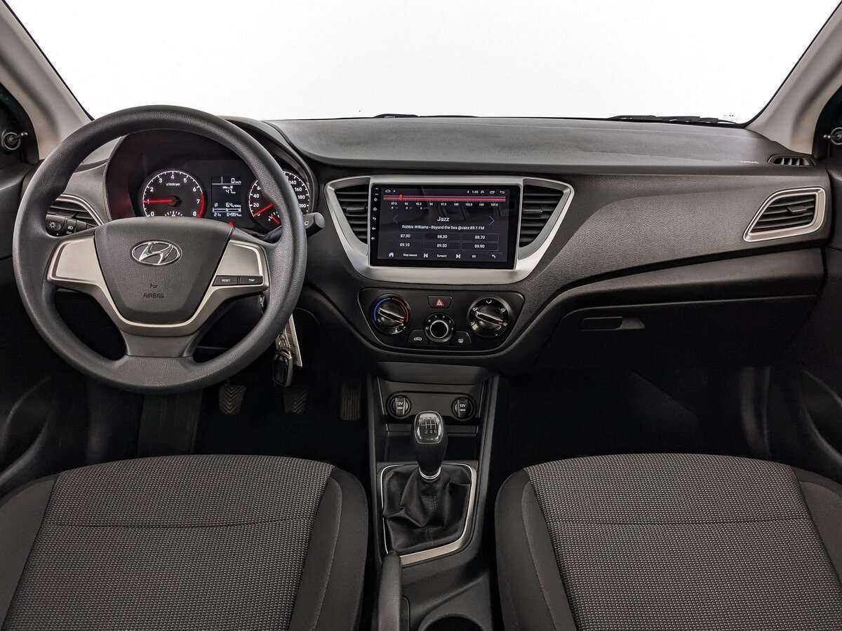 Hyundai Solaris с пробегом — 2019 год. Фото: #8
