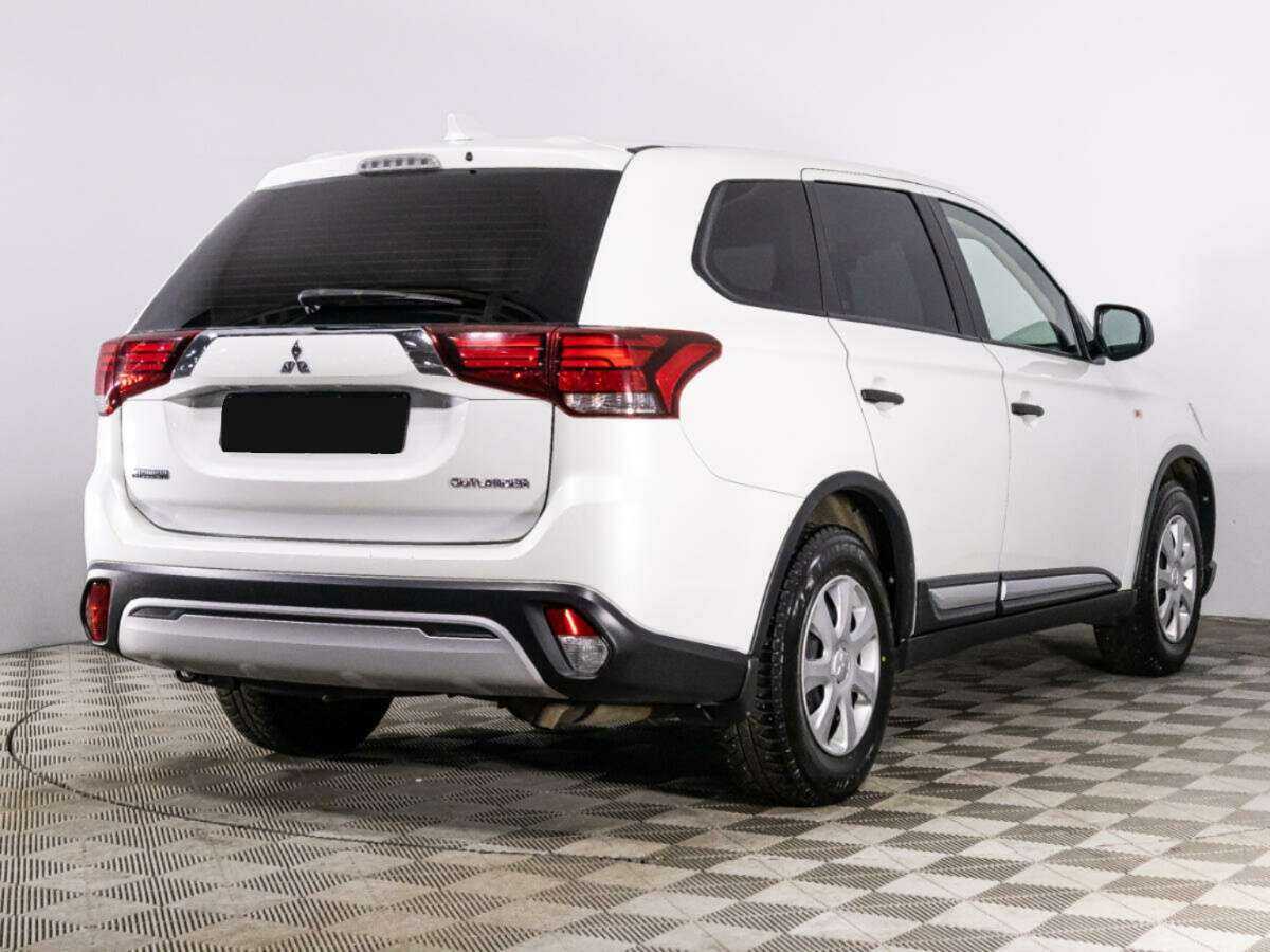Mitsubishi Outlander с пробегом — 2019 год. Фото: #4