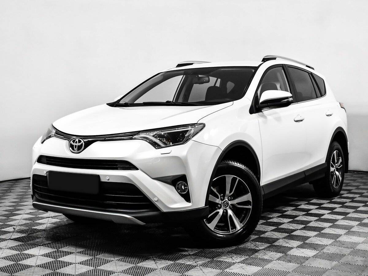Toyota RAV4 с пробегом — 2017 год. Фото: #0
