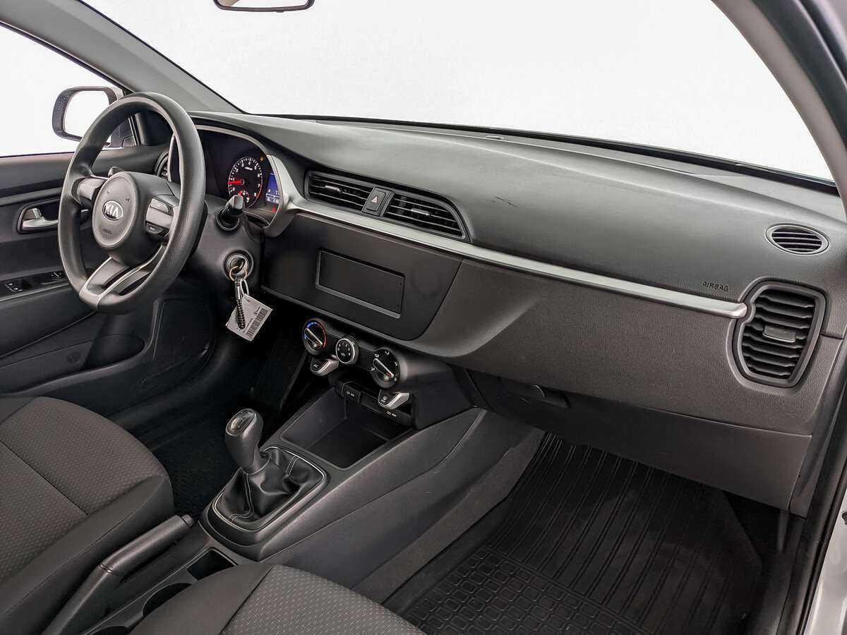 Kia Rio с пробегом — 2021 год. Фото: #10