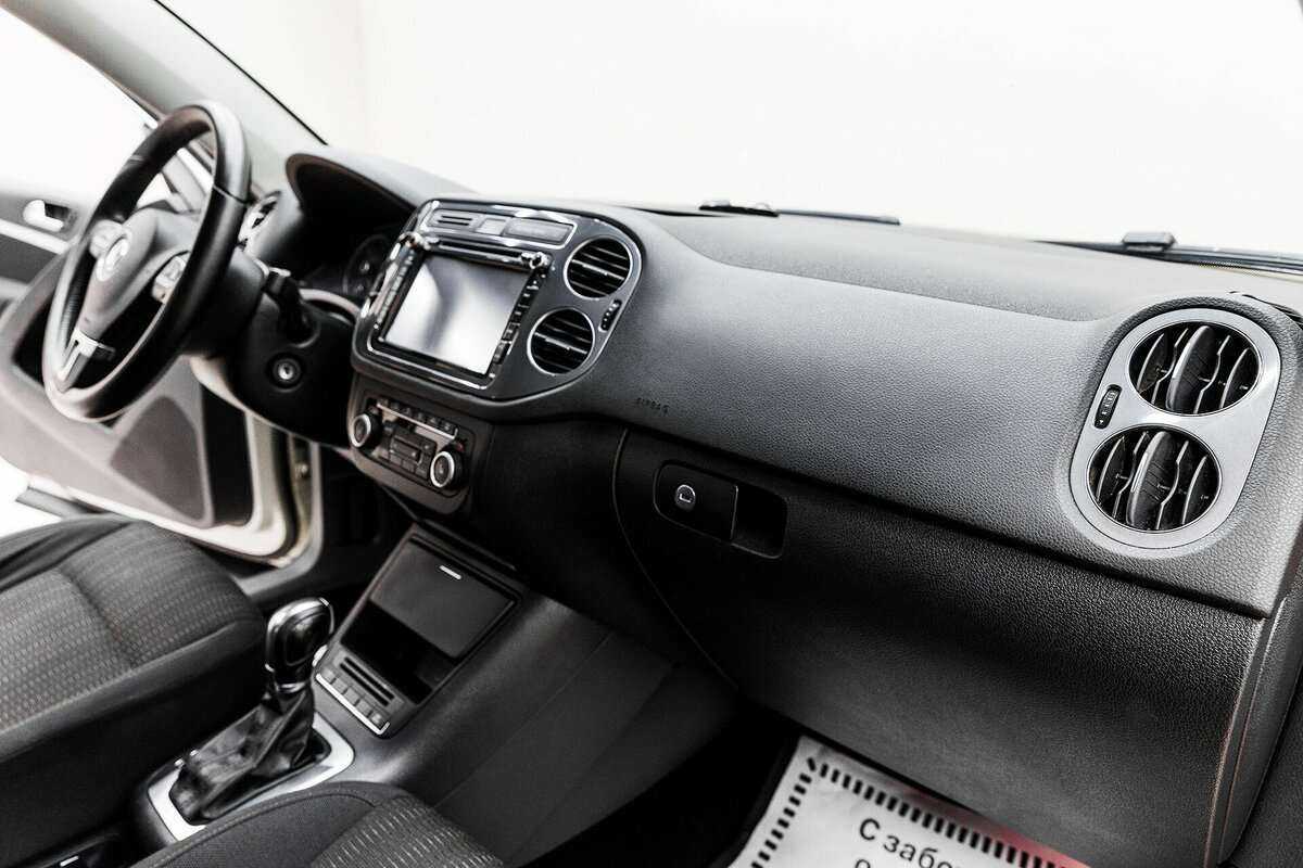 Volkswagen Tiguan с пробегом — 2012 год. Фото: #11