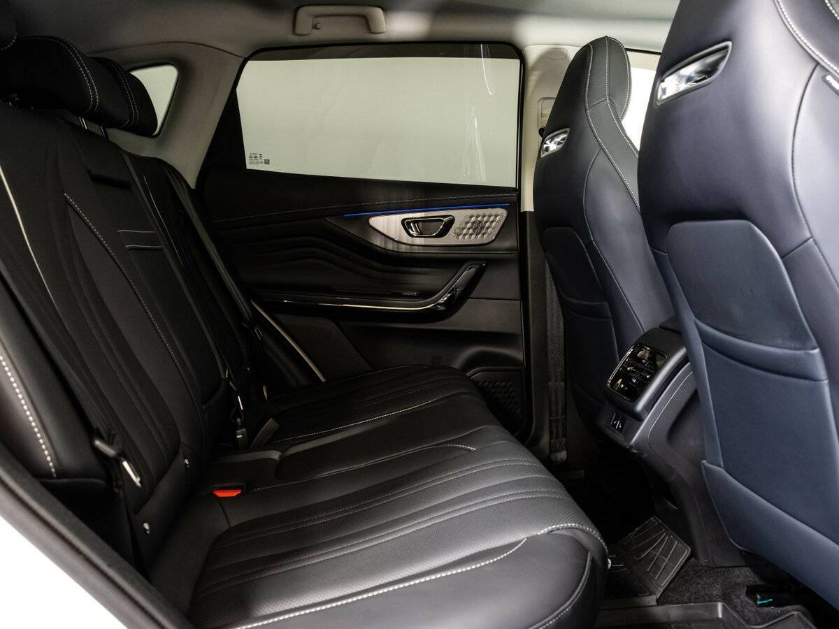 EXEED LX с пробегом — 2024 год. Фото: #20