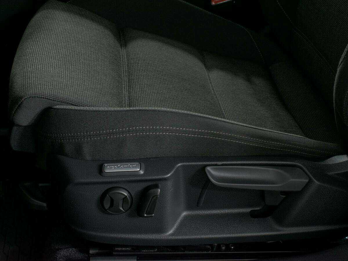 Volkswagen Passat с пробегом — 2017 год. Фото: #14