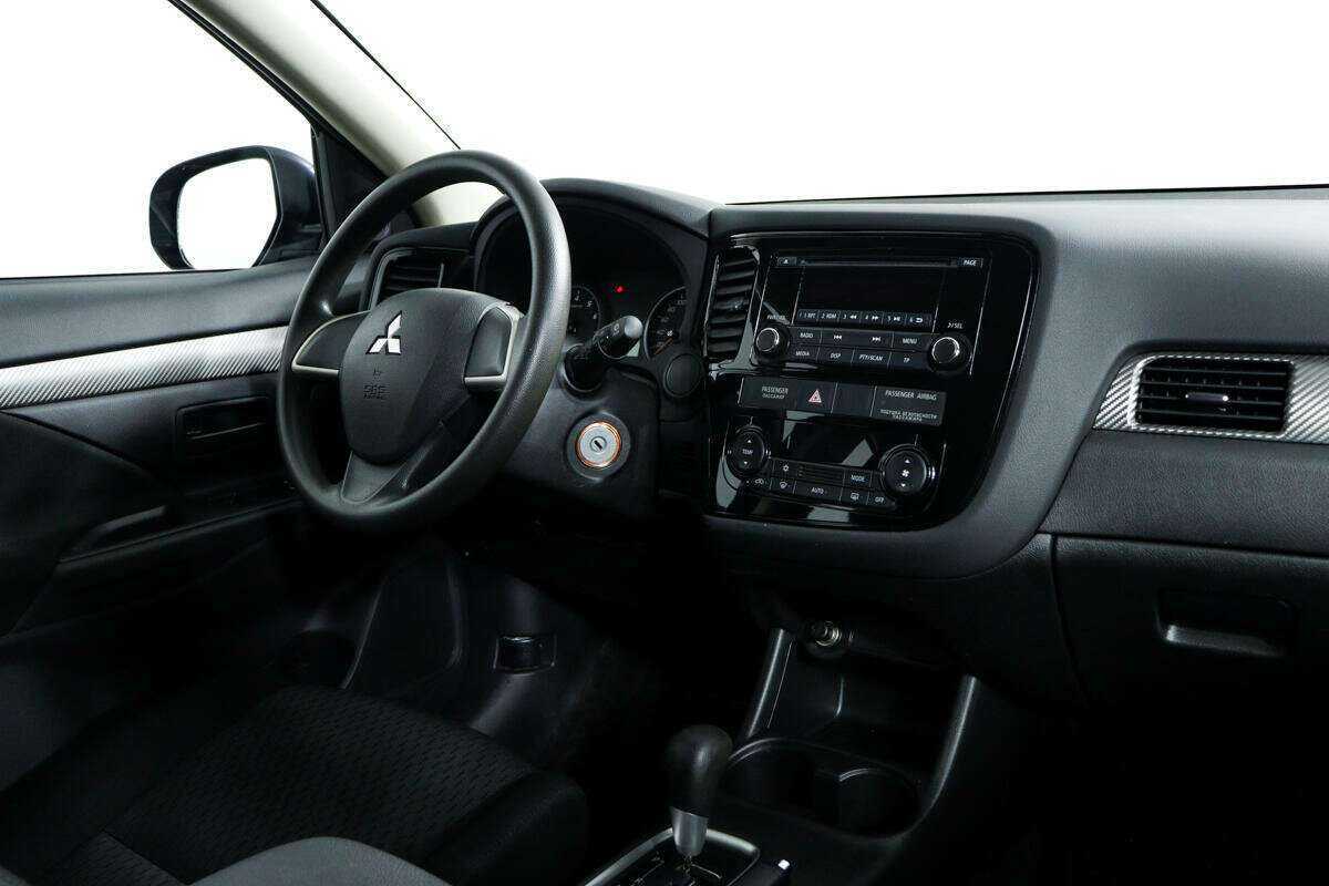 Mitsubishi Outlander с пробегом — 2012 год. Фото: #8