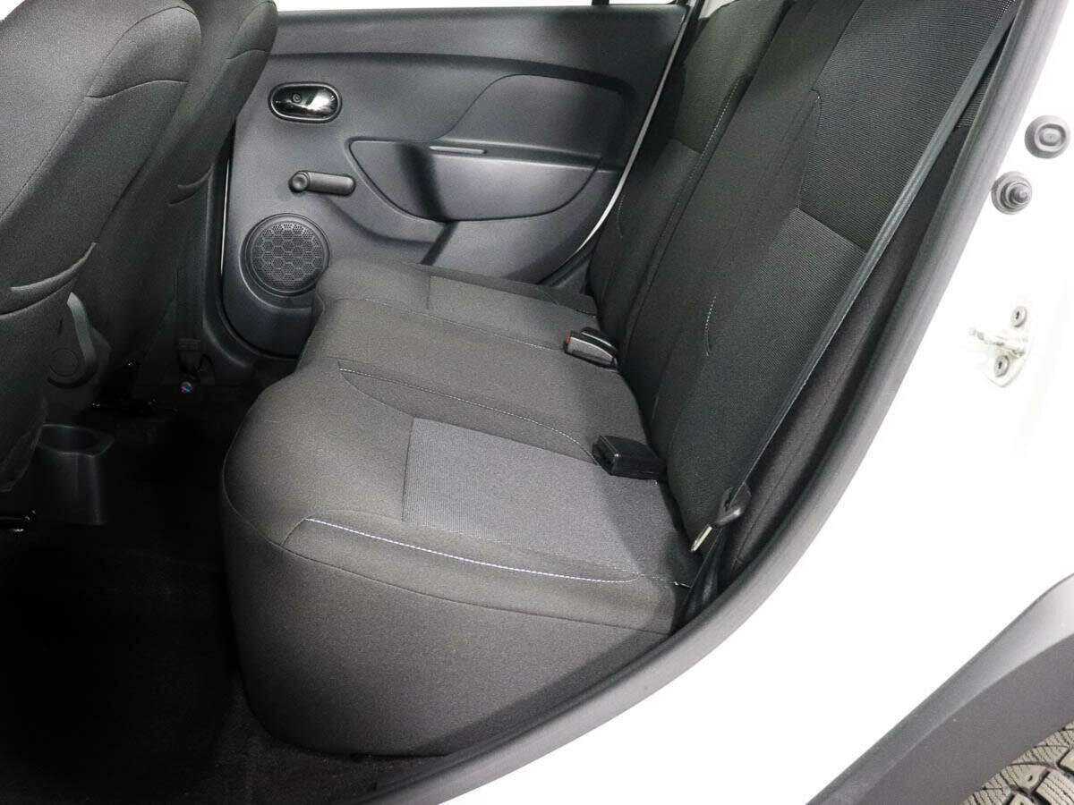 Renault Logan с пробегом — 2020 год. Фото: #6