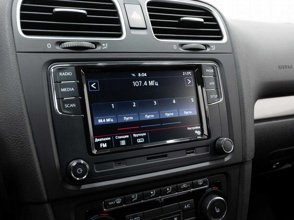 Volkswagen Golf с пробегом — 2012 год. Фото: #17