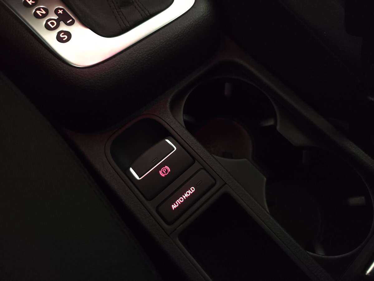 Volkswagen Tiguan с пробегом — 2012 год. Фото: #11