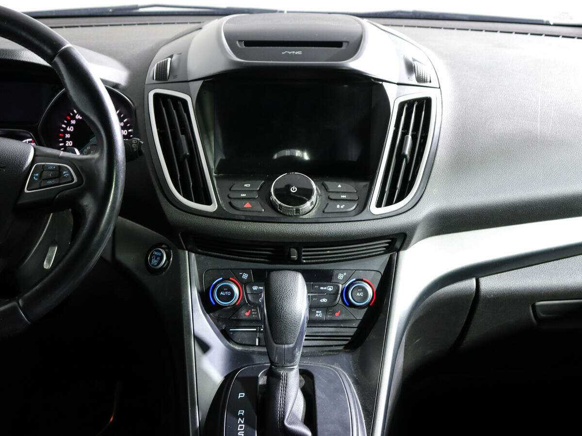 Ford Kuga с пробегом — 2017 год. Фото: #10