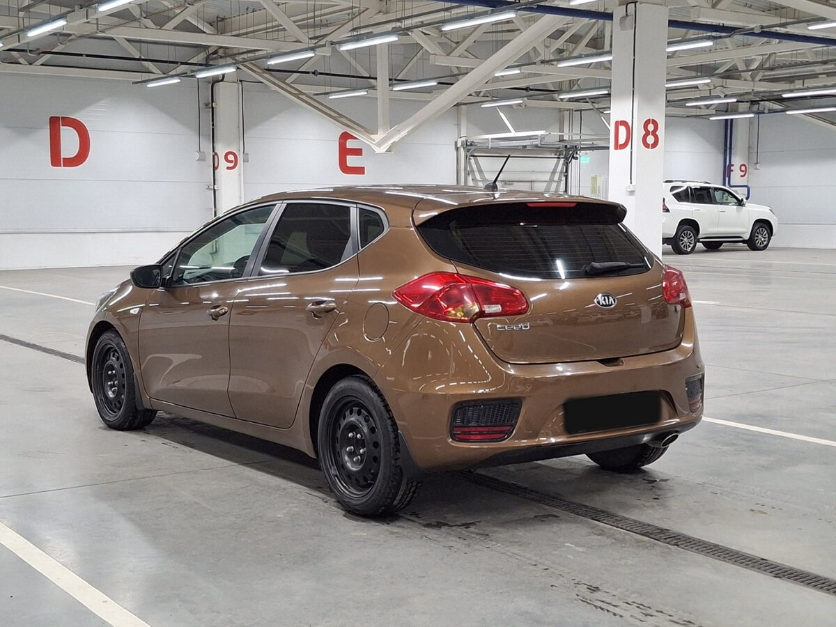 Kia Ceed с пробегом — 2015 год. Фото: #6