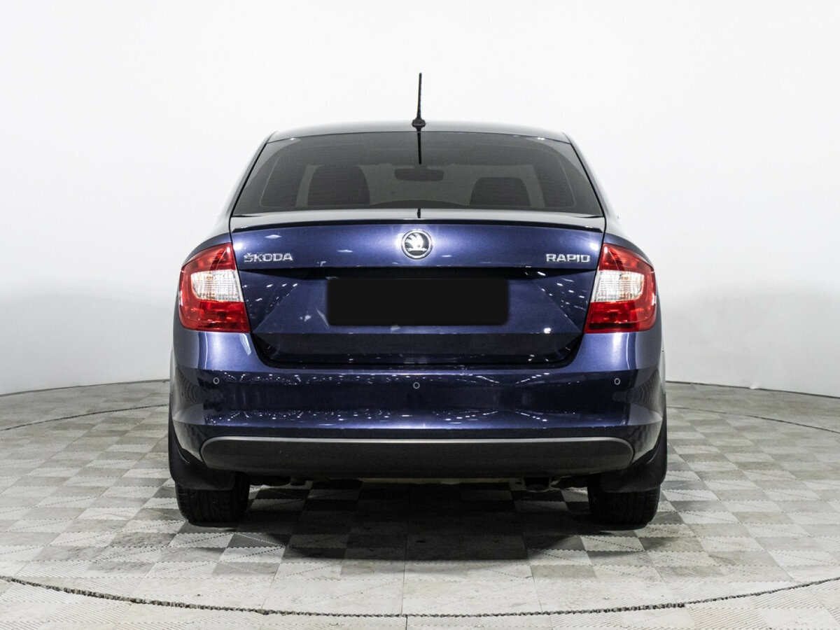 Skoda Rapid с пробегом — 2016 год. Фото: #5
