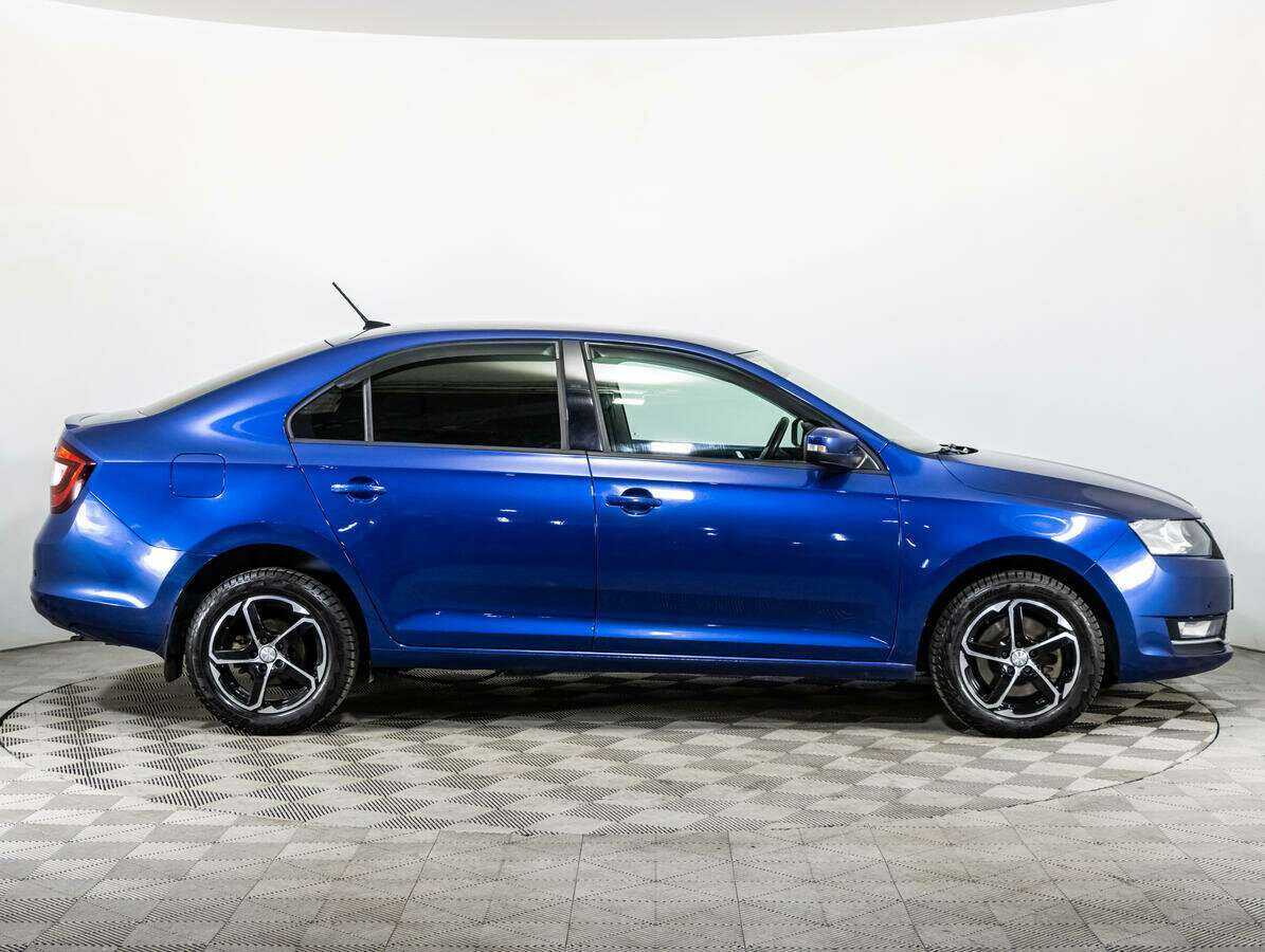 Skoda Rapid с пробегом — 2017 год. Фото: #3