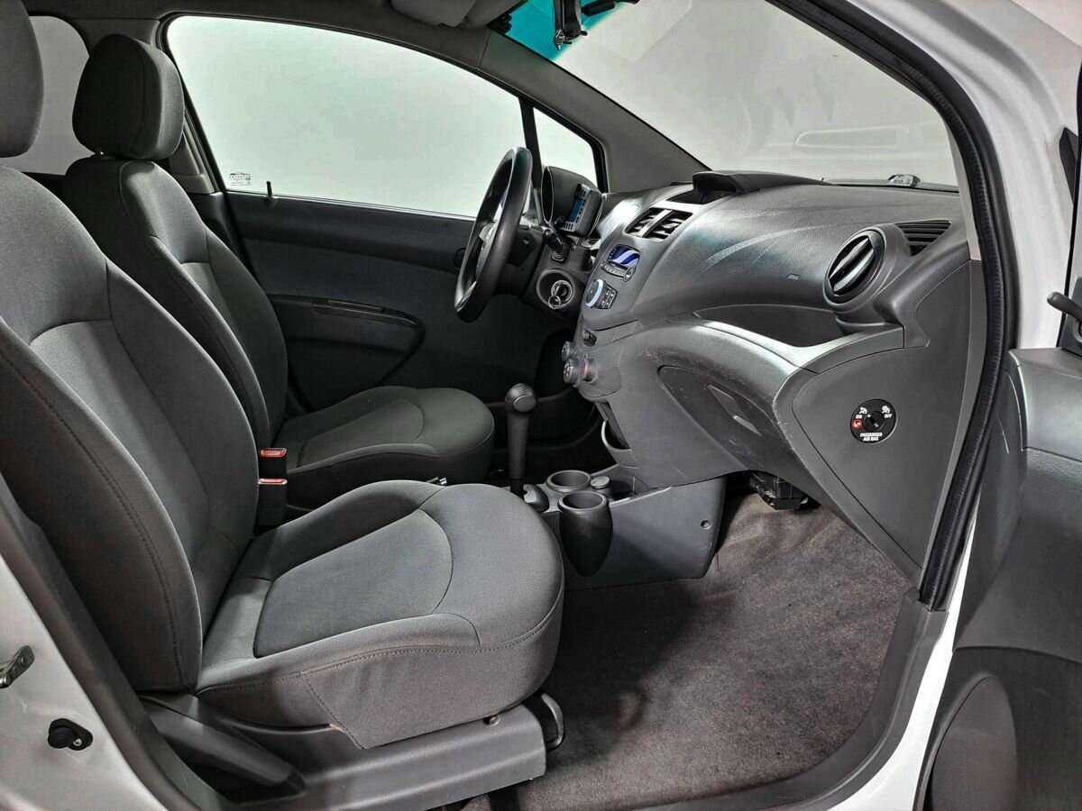 Chevrolet Spark с пробегом — 2013 год. Фото: #10