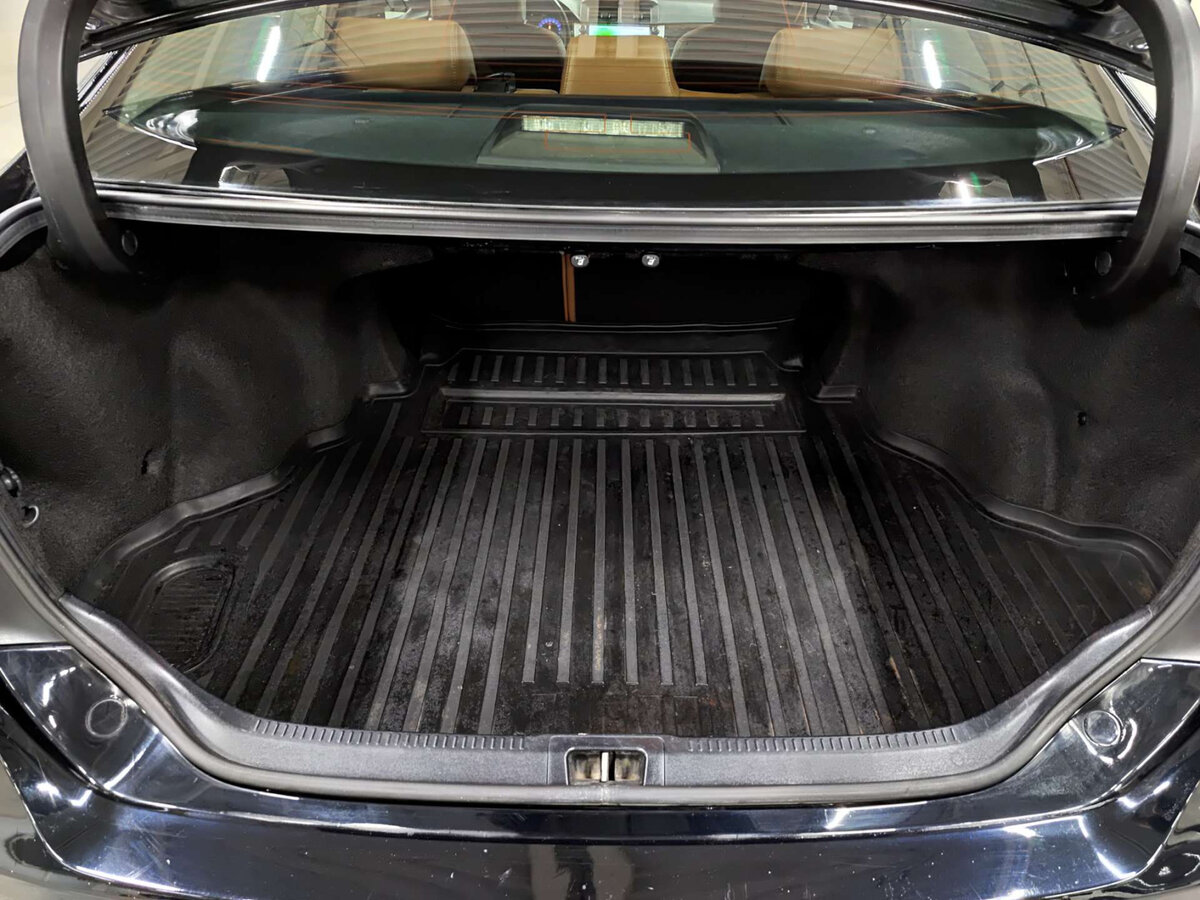 Toyota Camry с пробегом — 2018 год. Фото: #9