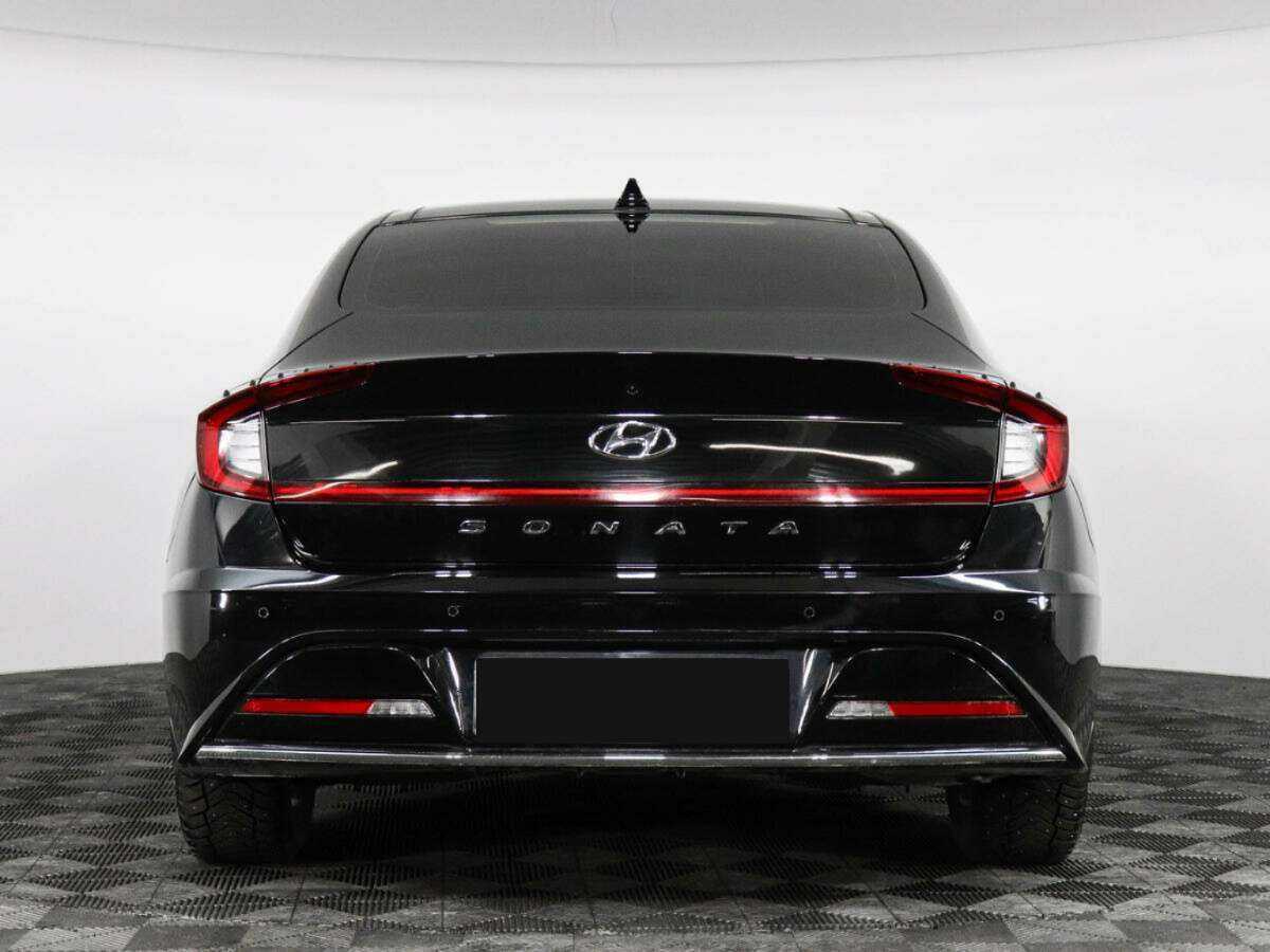 Hyundai Sonata с пробегом — 2022 год. Фото: #5