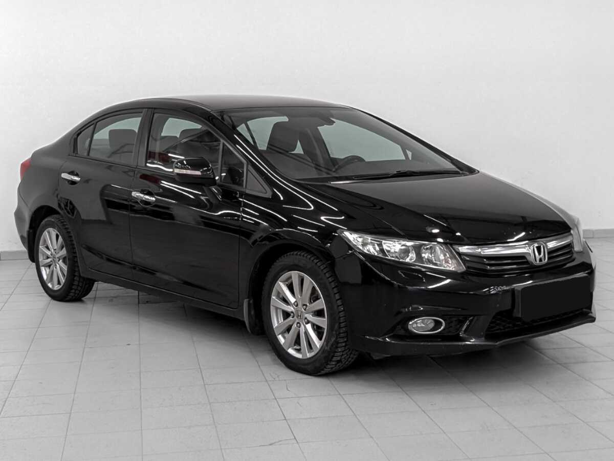 Honda Civic с пробегом — 2012 год. Фото: #2