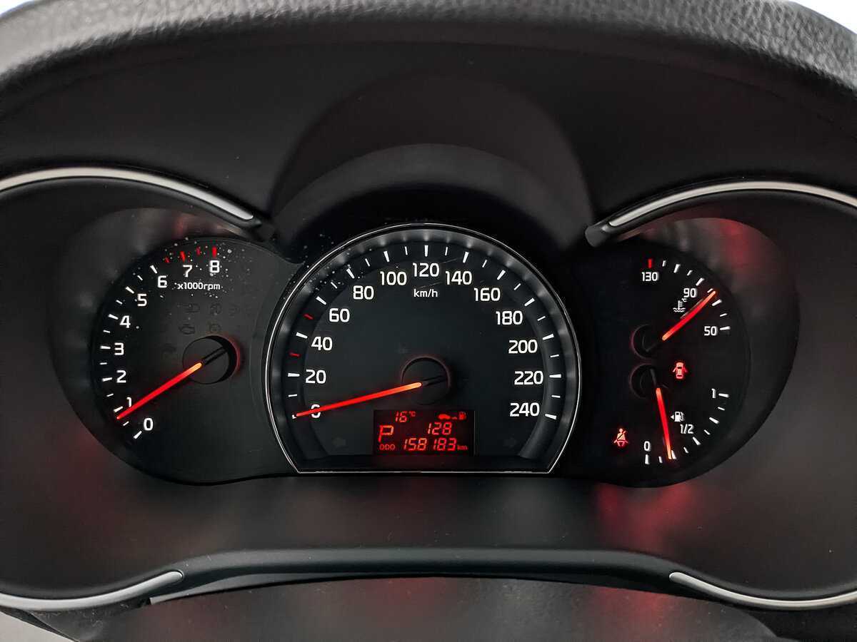 Kia Sorento с пробегом — 2017 год. Фото: #15