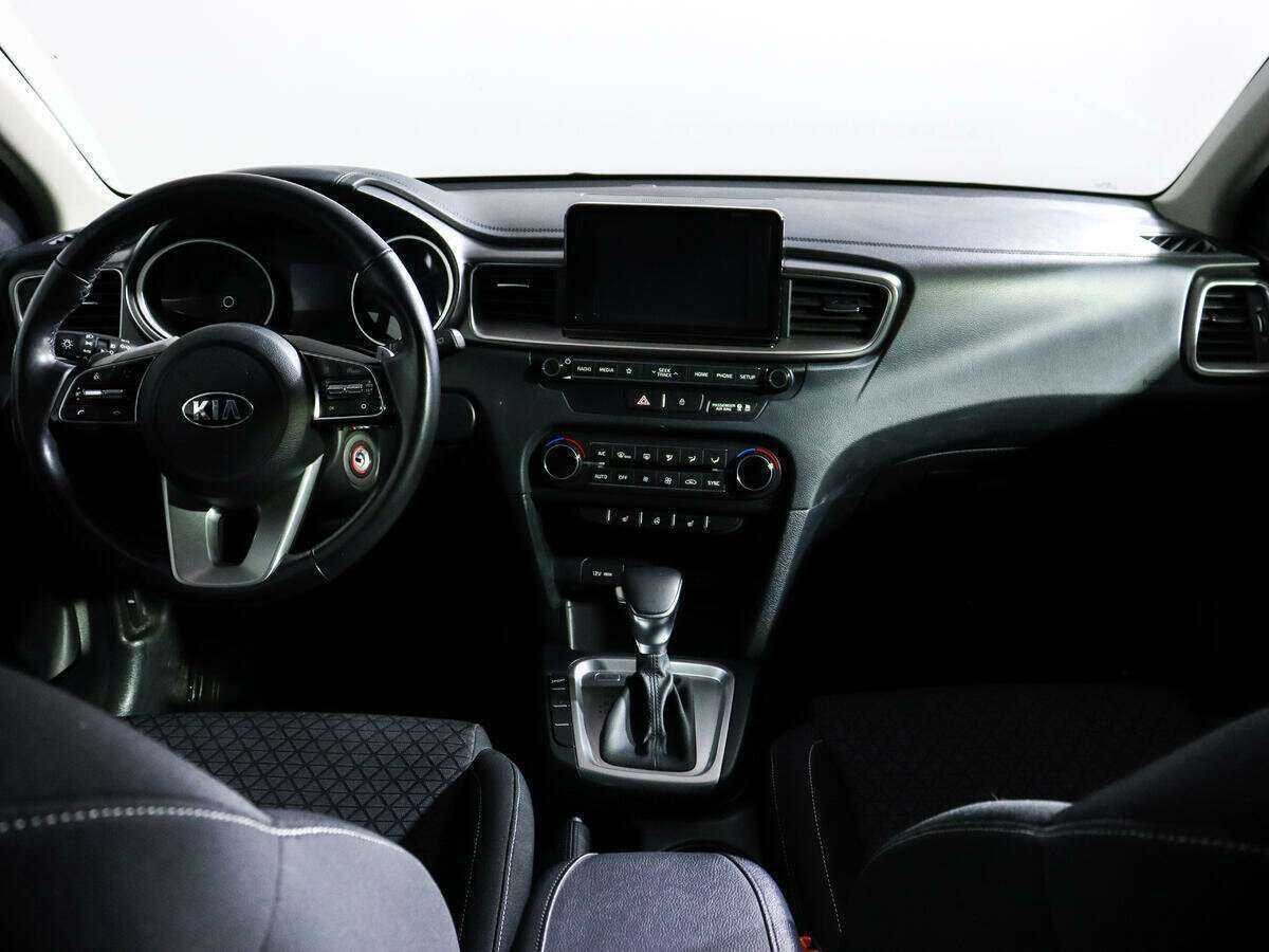 Kia Ceed с пробегом — 2018 год. Фото: #9