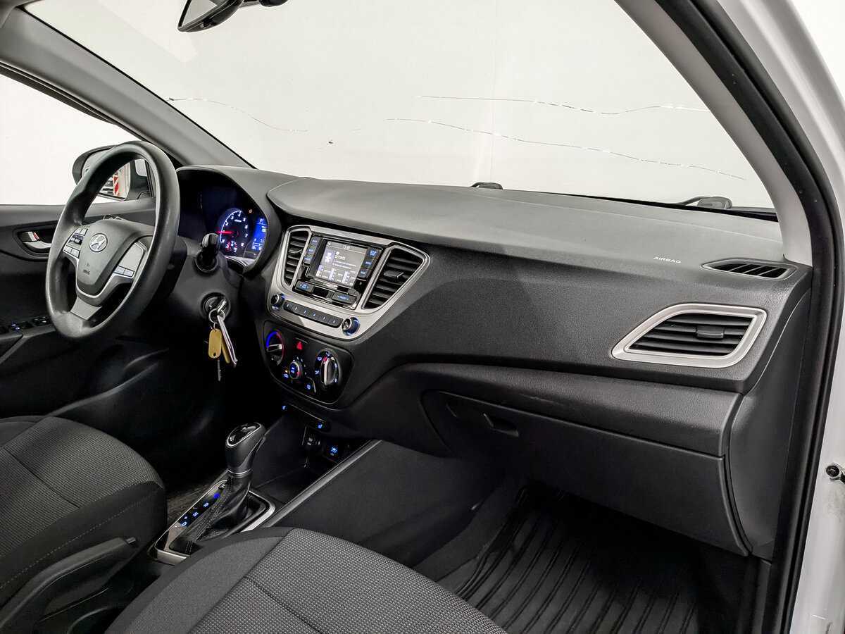 Hyundai Solaris с пробегом — 2021 год. Фото: #10