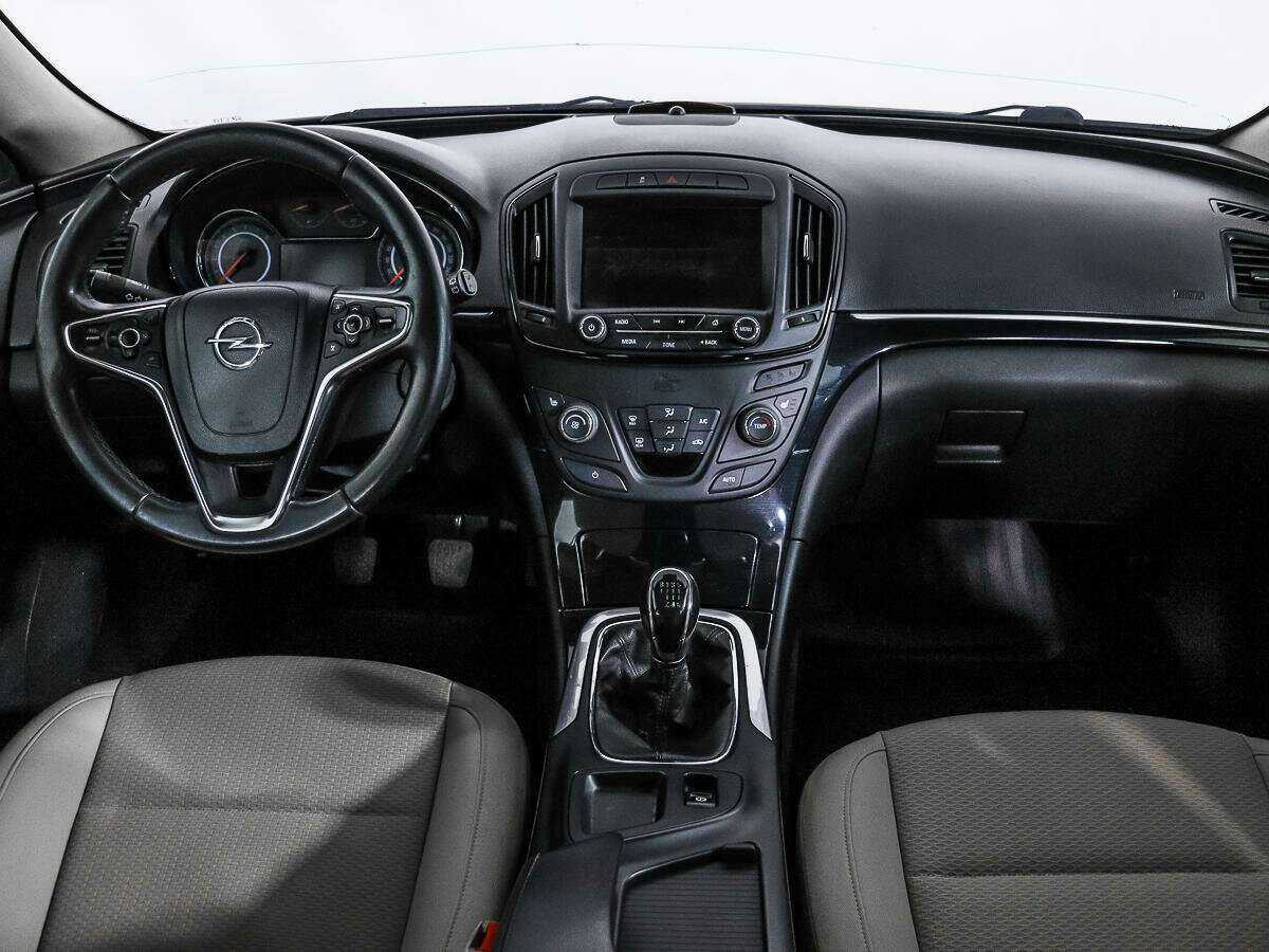 Opel Insignia с пробегом — 2014 год. Фото: #12