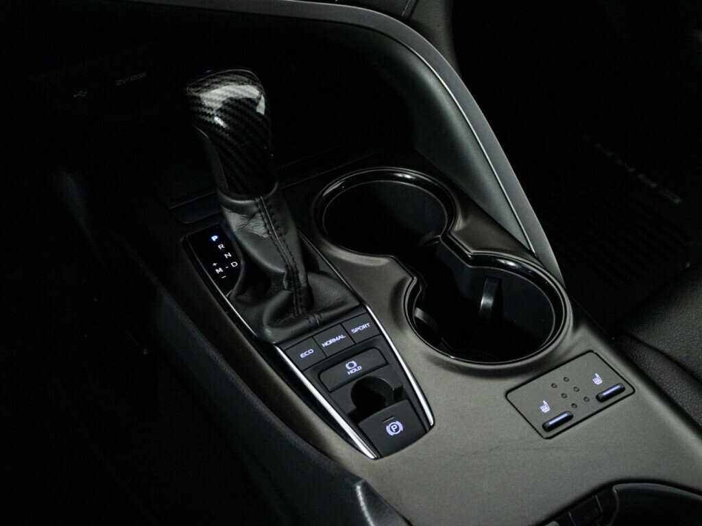 Toyota Camry с пробегом — 2021 год. Фото: #14