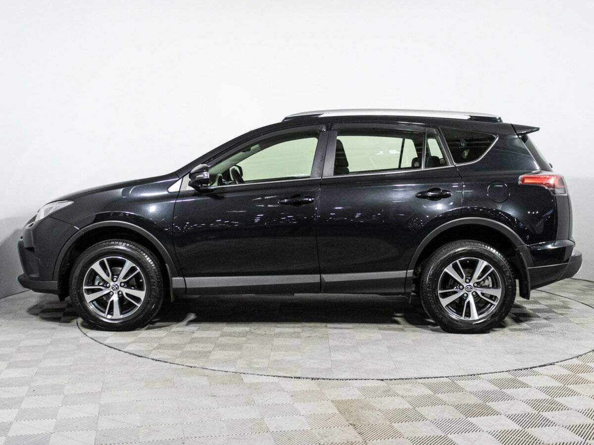 Toyota RAV4 с пробегом — 2016 год. Фото: #7