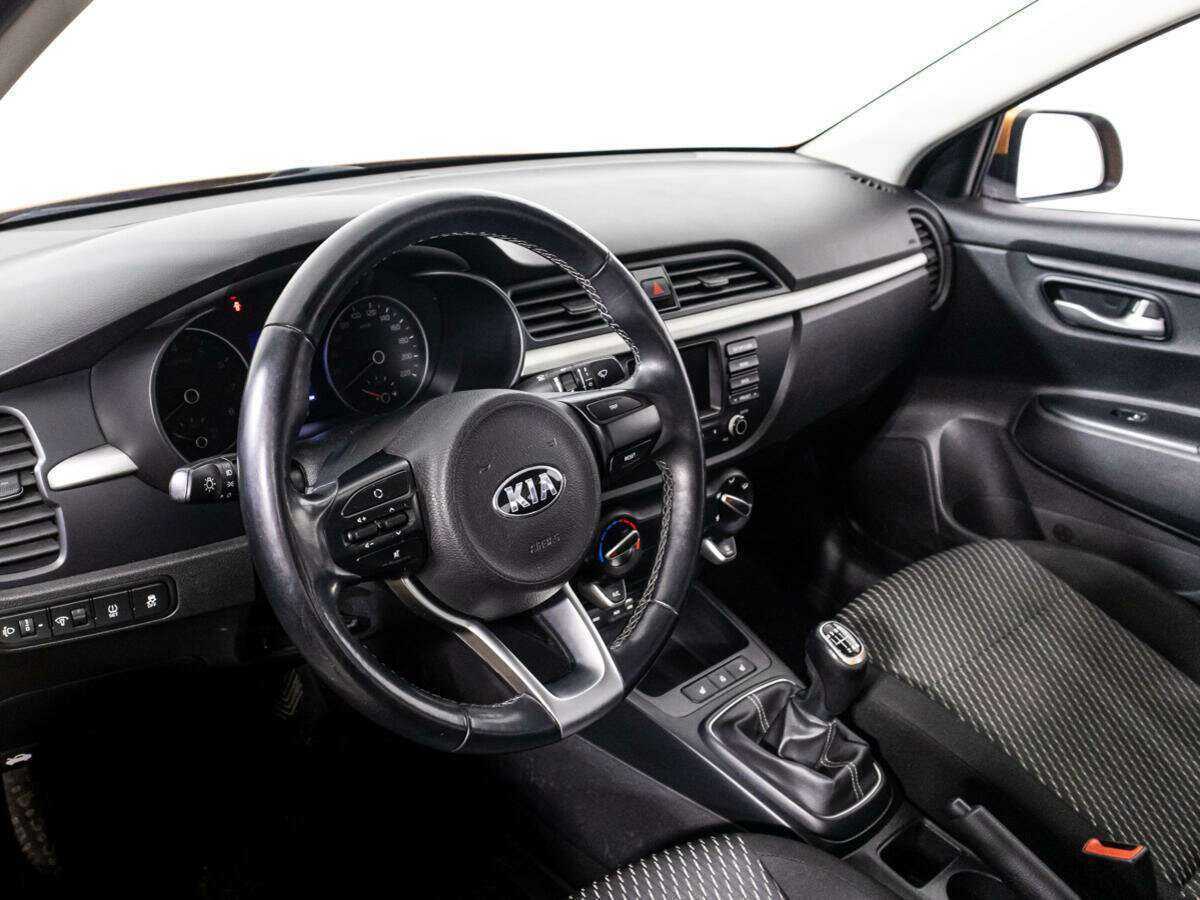 Kia Rio с пробегом — 2017 год. Фото: #10
