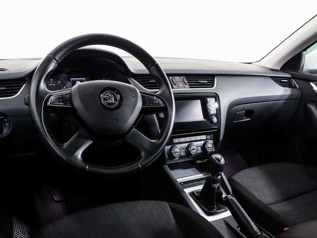 Skoda Octavia с пробегом — 2015 год. Фото: #8