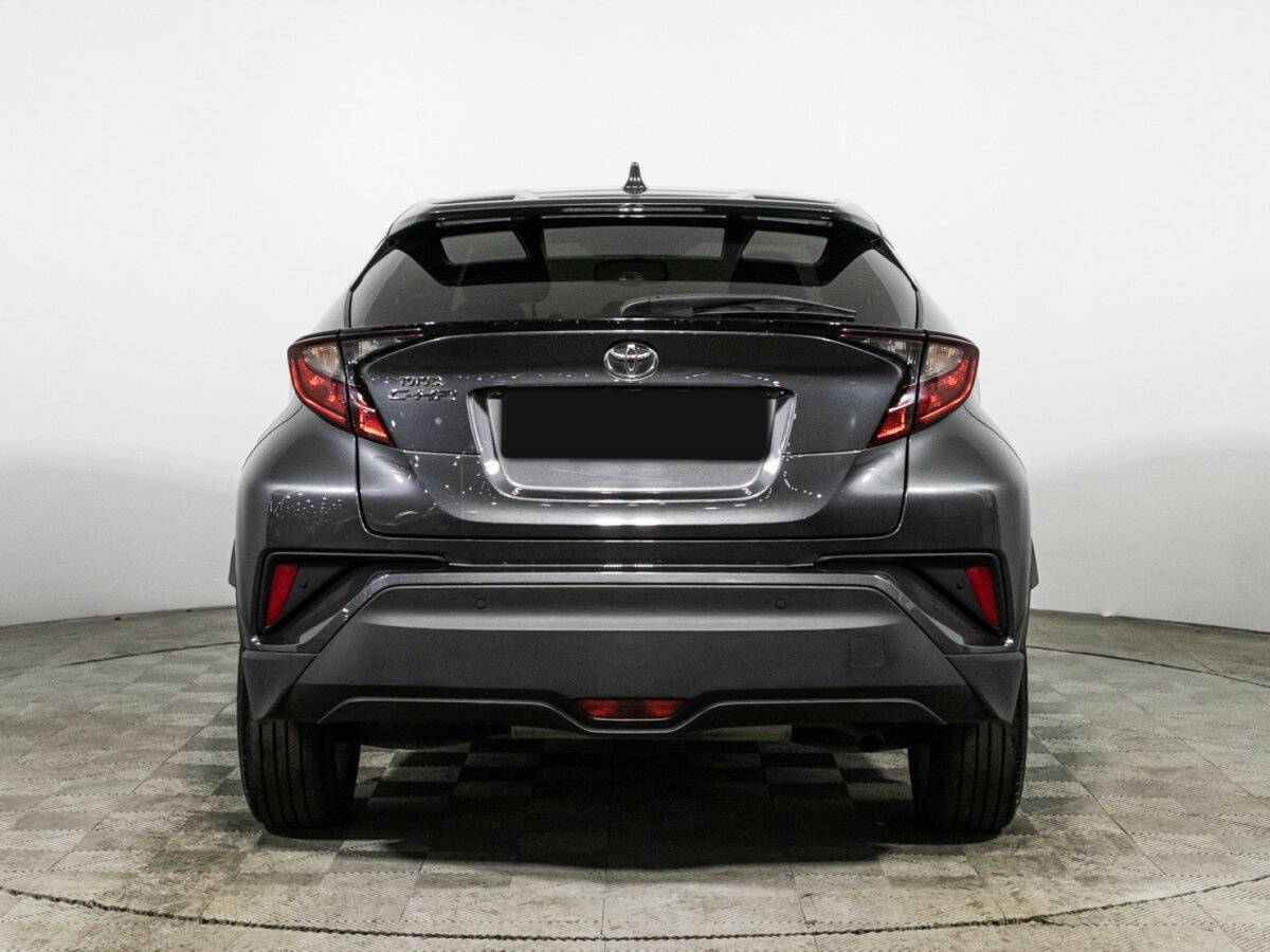 Toyota C-HR с пробегом — 2020 год. Фото: #5