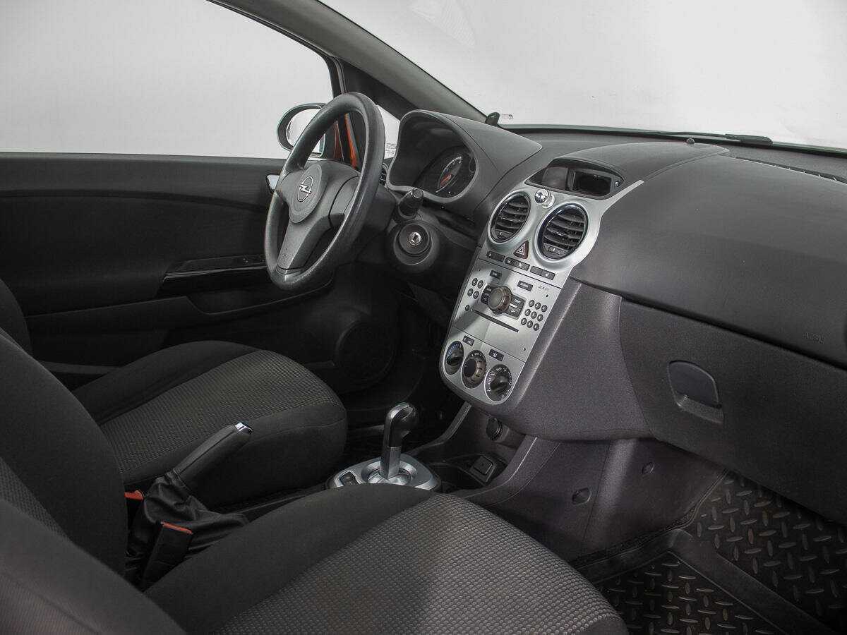 Opel Corsa с пробегом — 2012 год. Фото: #8