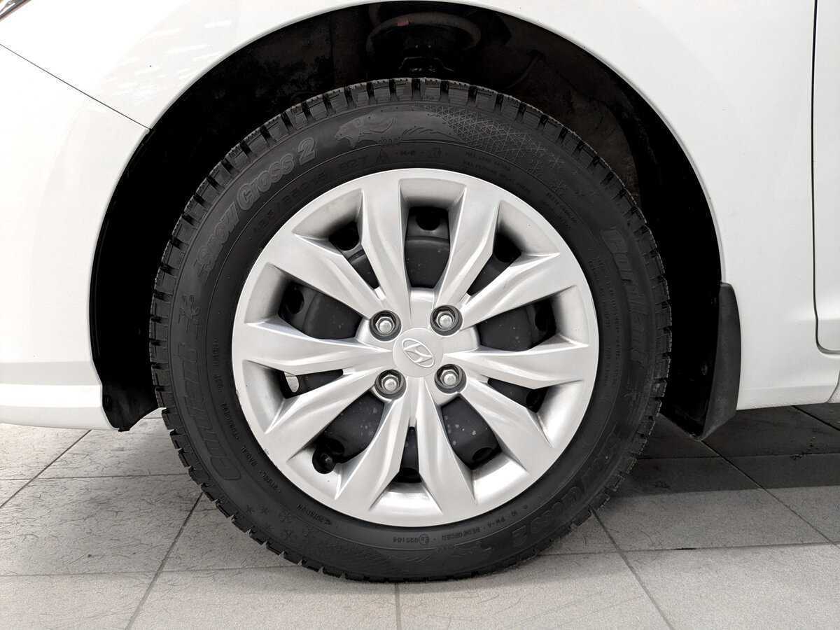 Hyundai Solaris с пробегом — 2020 год. Фото: #17