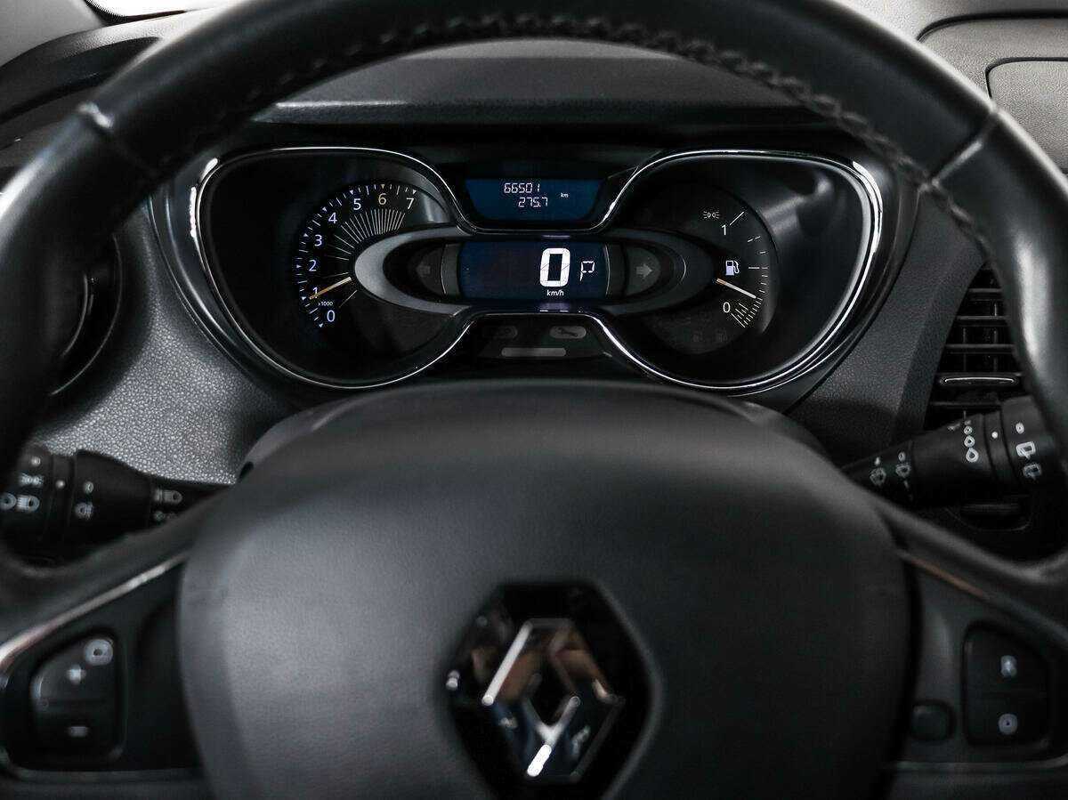 Renault Kaptur с пробегом — 2016 год. Фото: #13