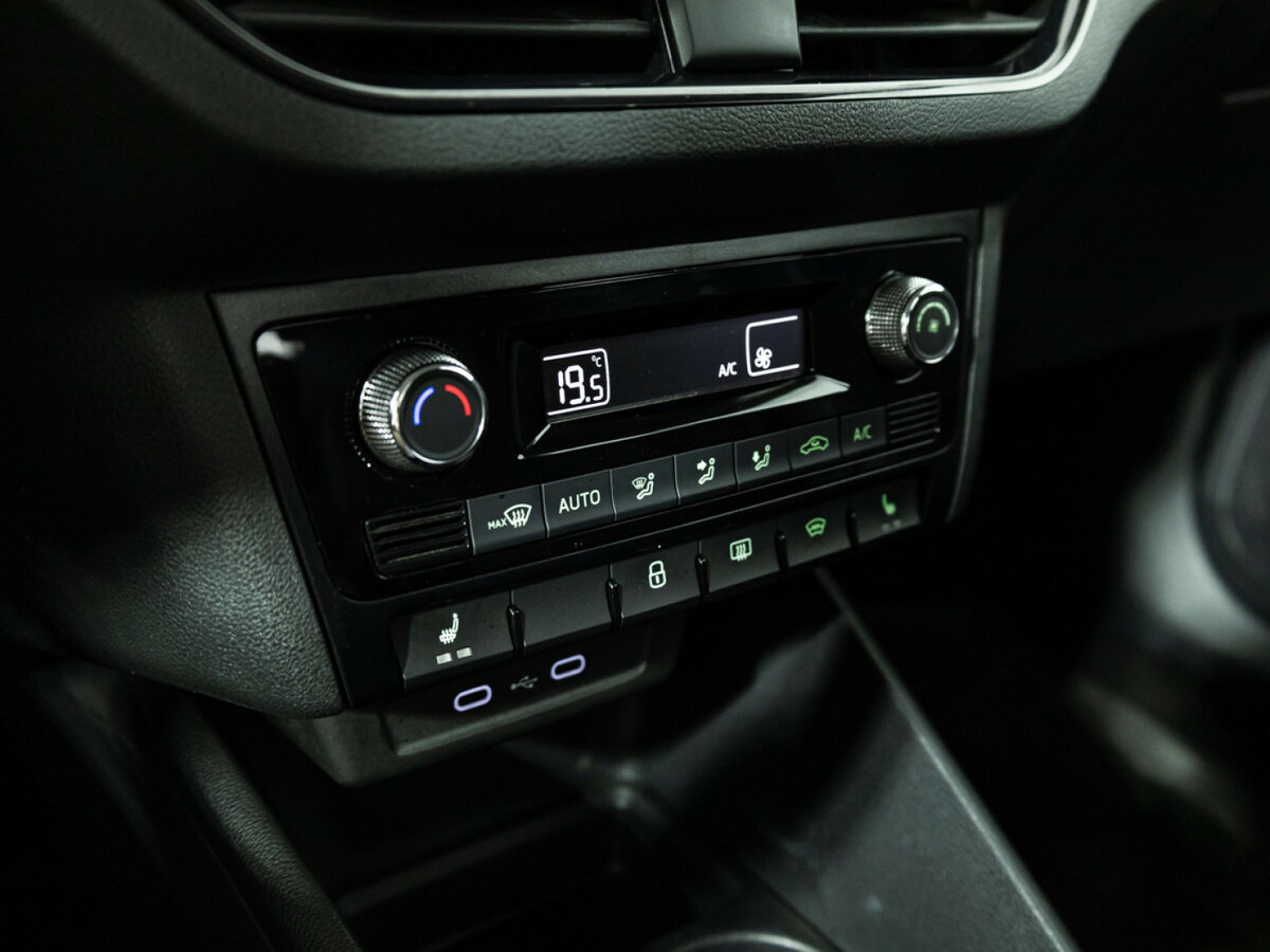 Skoda Rapid с пробегом — 2022 год. Фото: #15