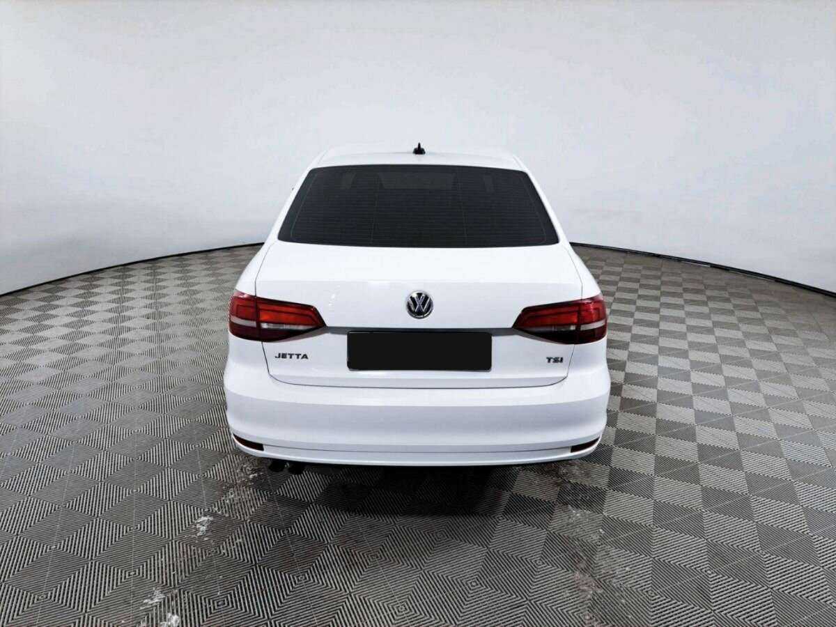 Volkswagen Jetta с пробегом — 2016 год. Фото: #5