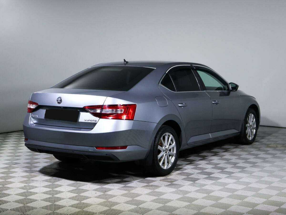 Skoda Superb с пробегом — 2015 год. Фото: #4