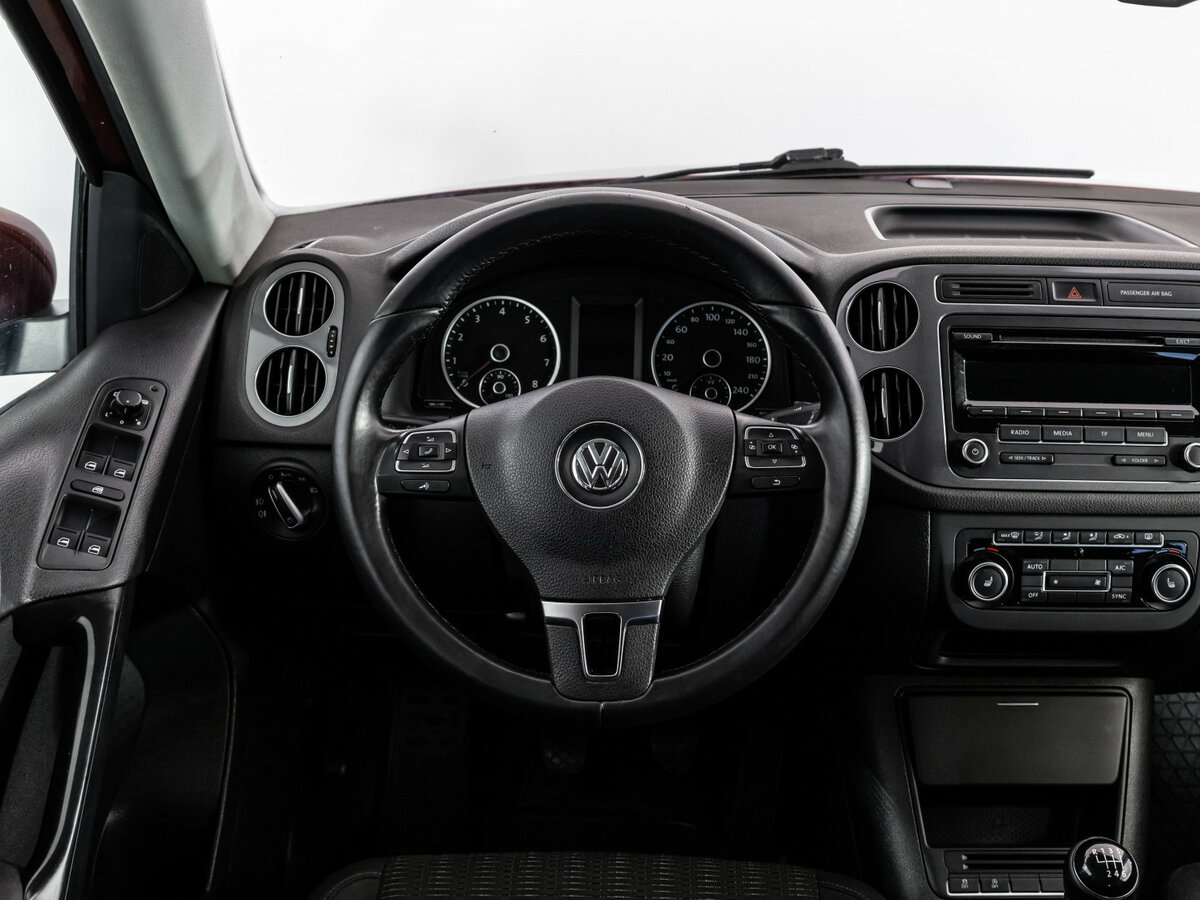 Volkswagen Tiguan с пробегом — 2012 год. Фото: #8