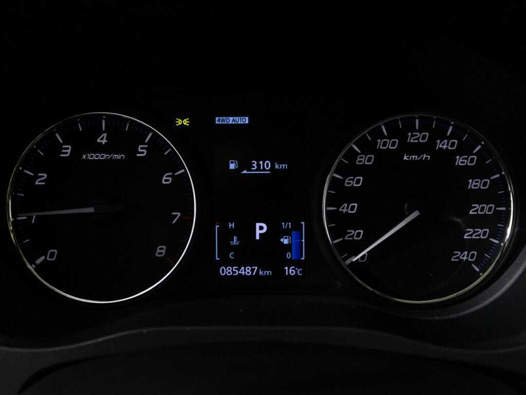 Mitsubishi Outlander с пробегом — 2016 год. Фото: #11