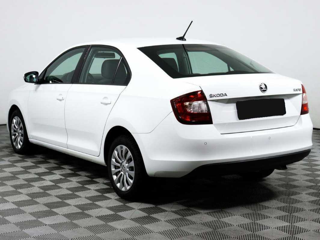 Skoda Rapid с пробегом — 2019 год. Фото: #6