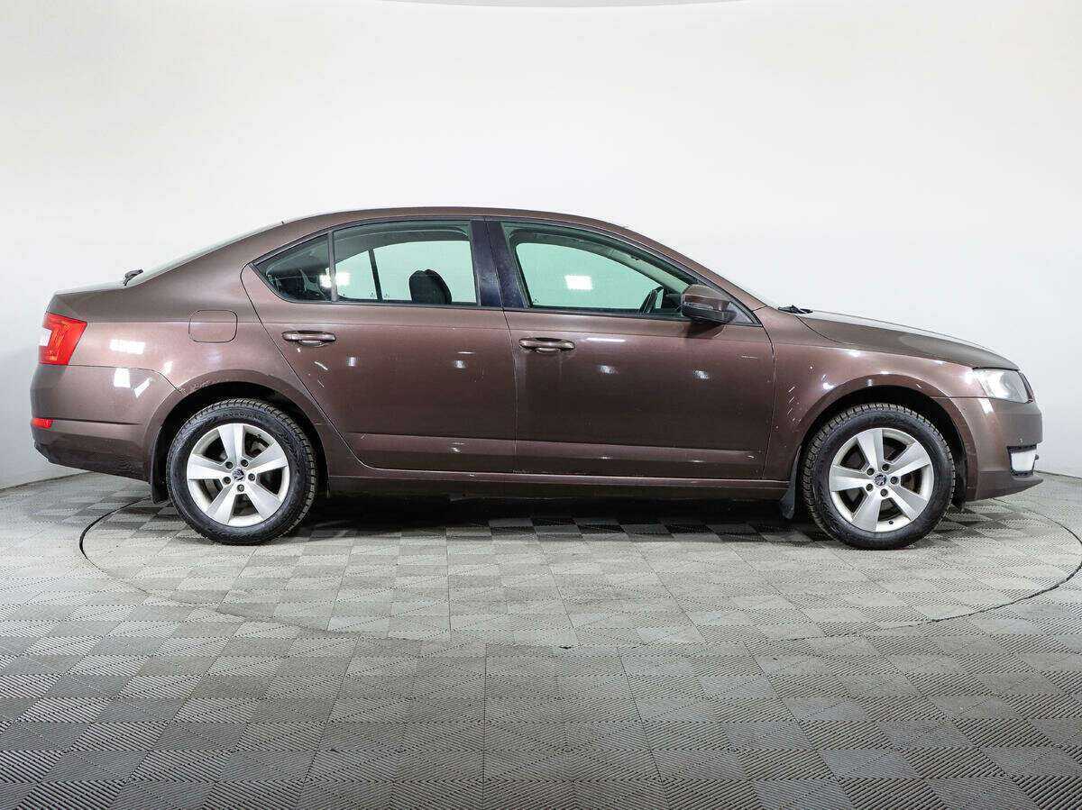 Skoda Octavia с пробегом — 2013 год. Фото: #3