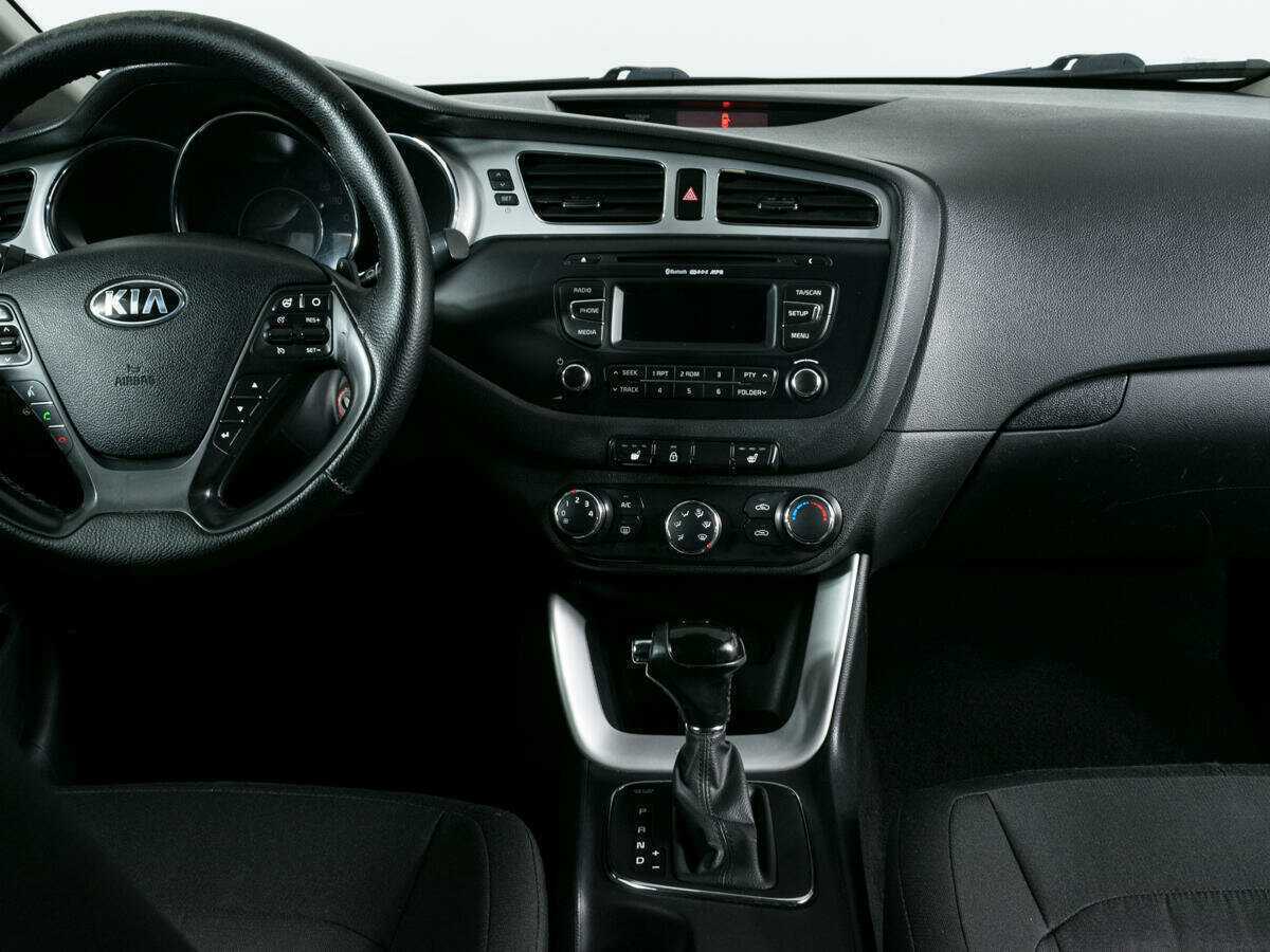 Kia Ceed с пробегом — 2012 год. Фото: #7