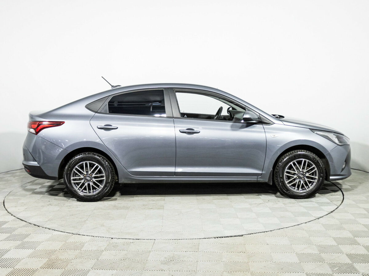 Hyundai Solaris с пробегом — 2020 год. Фото: #3